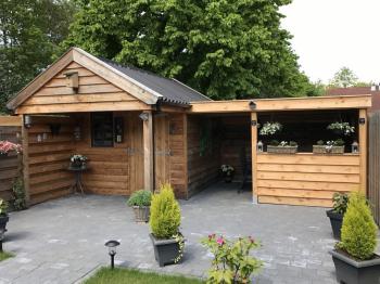 Opberg schuur met veranda in Groningen