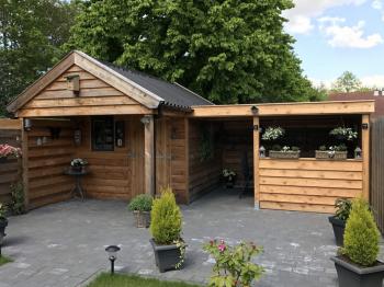 Opberg schuur met veranda in Groningen
