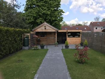 Opberg schuur met veranda in Groningen