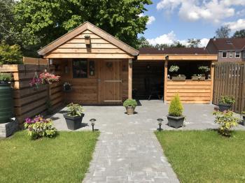 Opberg schuur met veranda in Groningen