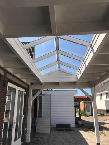 Douglas overkapping constructie met lichtstraat in noordwijkerhout