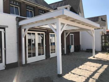 Douglas overkapping constructie met lichtstraat in noordwijkerhout