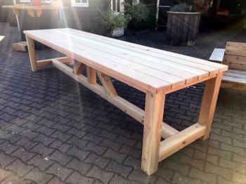 Superlange Douglas buitentafel